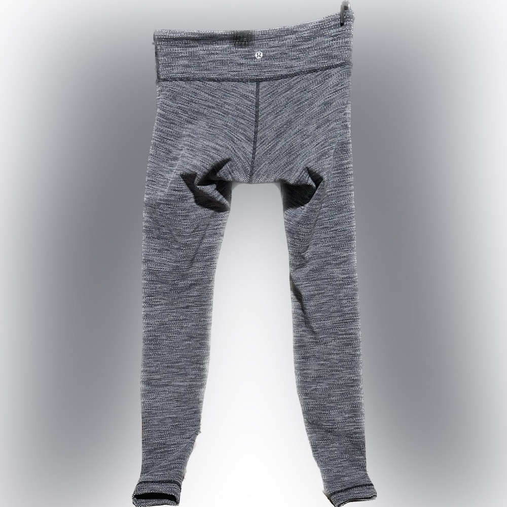 Textured black and gray Lululemon leggings